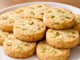 Melt-in-Your-Mouth Pistachio Shortbread Cookies Recipe
