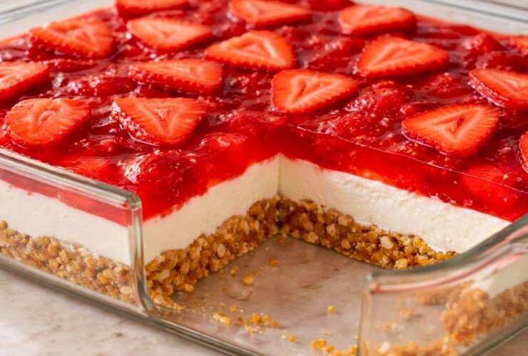 Paula Deen Pretzel Strawberry Salad Recipe